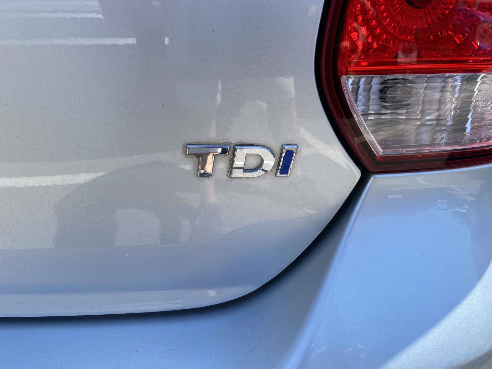 Used 2011 Volkswagen Jetta TDI FWD image 9