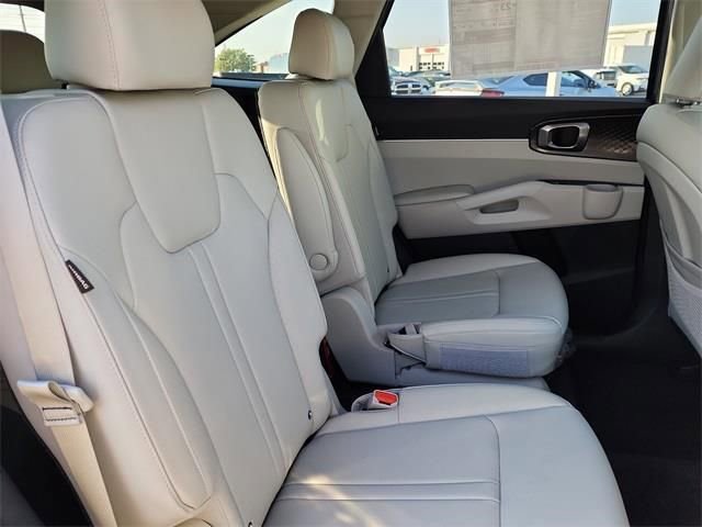 New 2025 Kia Sorento EX w/ Panoramic Sunroof Package FWD image 18