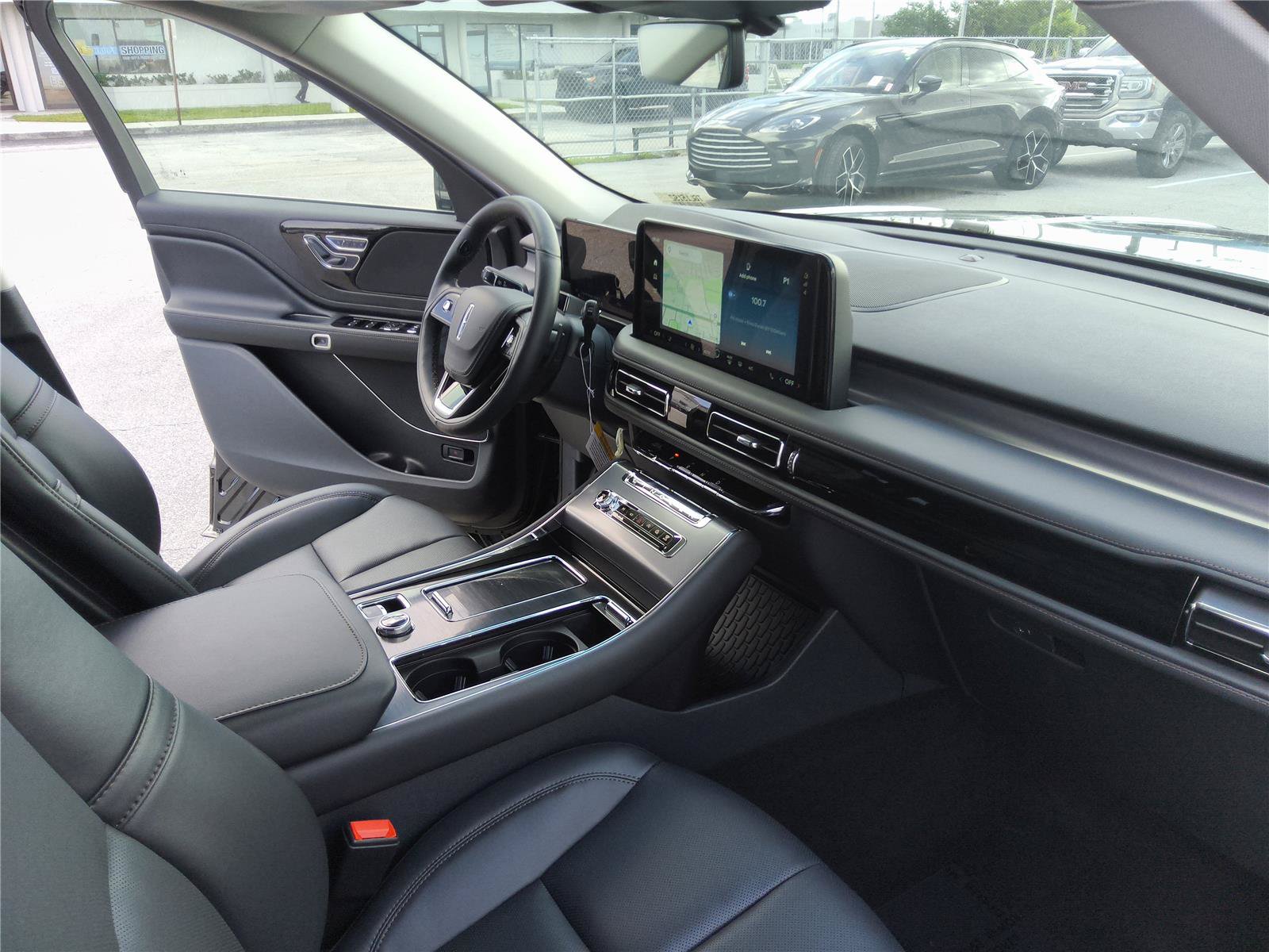 New 2026 Lincoln Aviator 2WD image 31