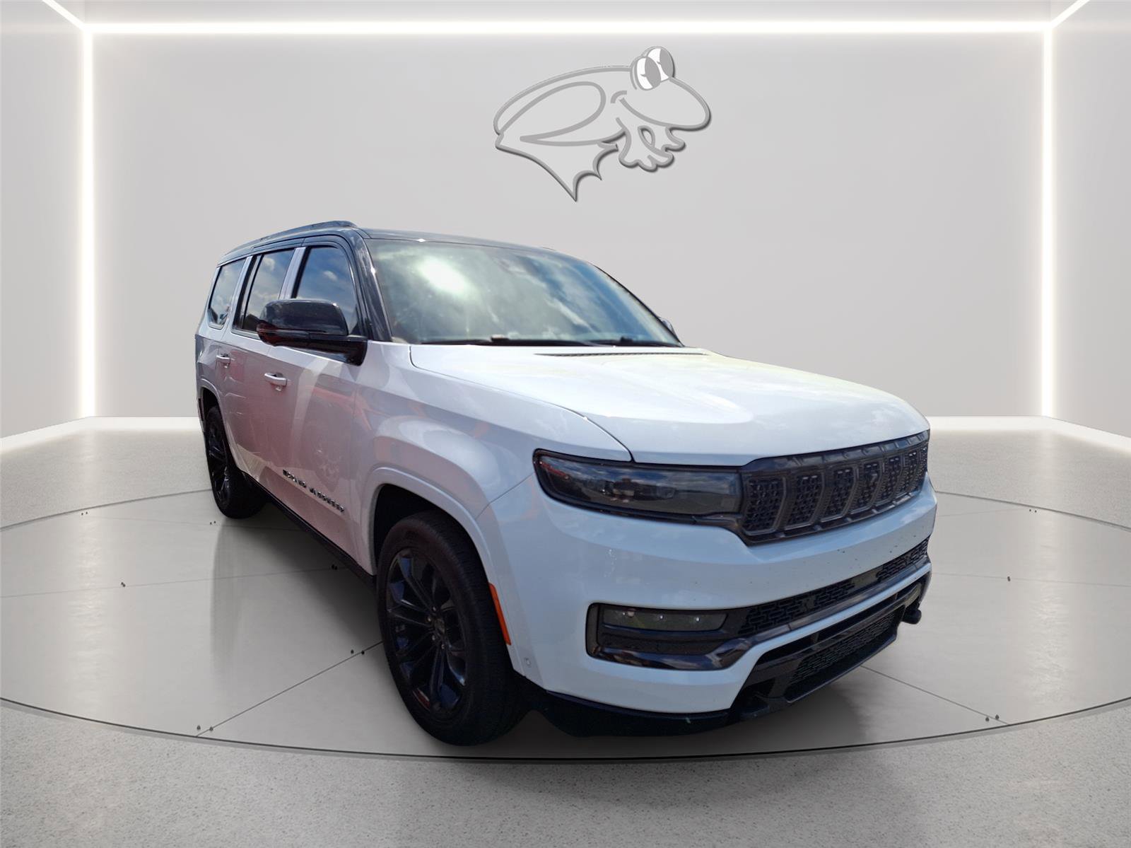 Used 2024 Jeep Grand Wagoneer Series III w/ Rear Seat Video Group 1 AWD/4WD image 8