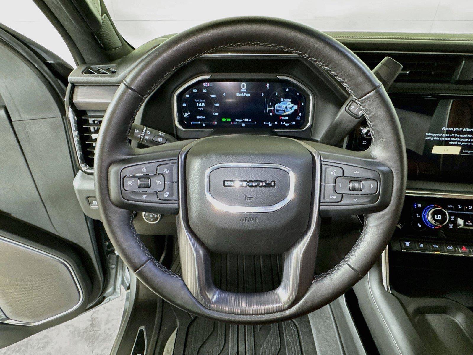 Used 2026 GMC Sierra 2500 Denali Ultimate AWD/4WD image 9