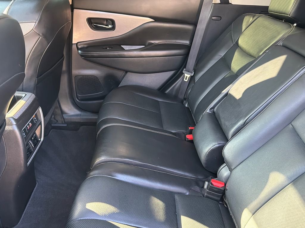 Used 2020 Nissan Murano SL w/ Moonroof Package image 18