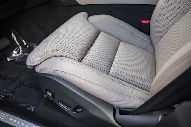 New 2026 Volvo XC90 B6 Ultra image 31
