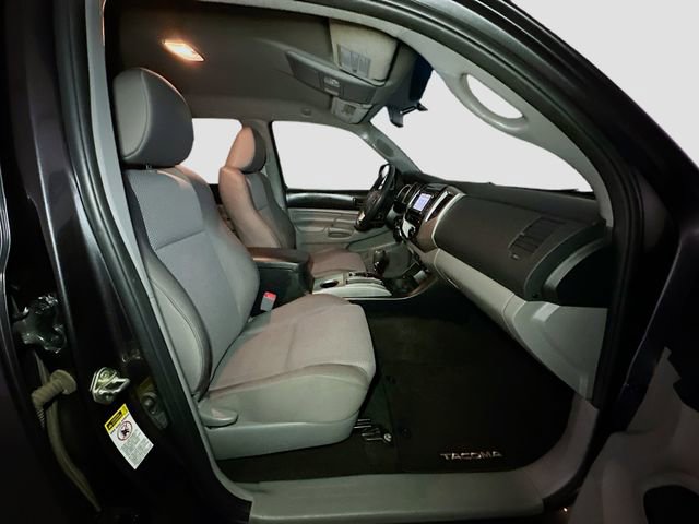 Used 2015 Toyota Tacoma 4x4 Double Cab w/ TRD Sport Package image 19