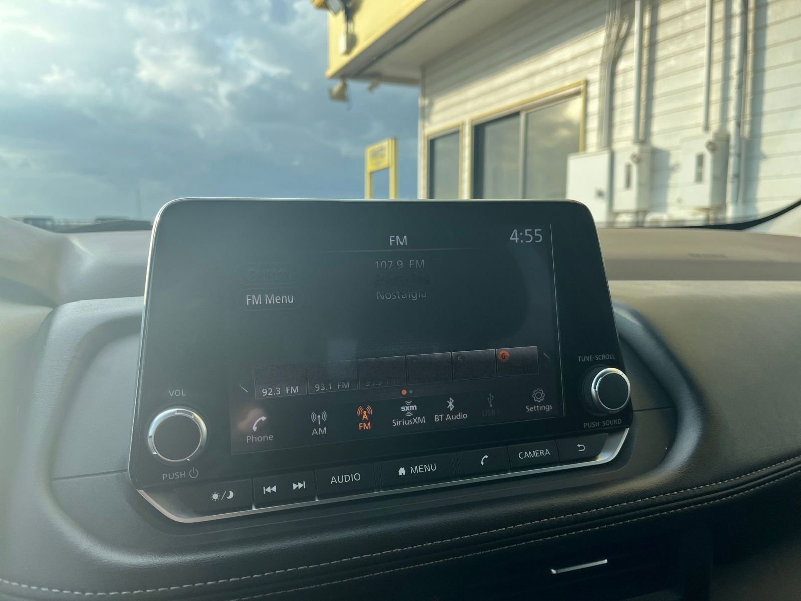 Used 2023 Nissan Rogue S image 20