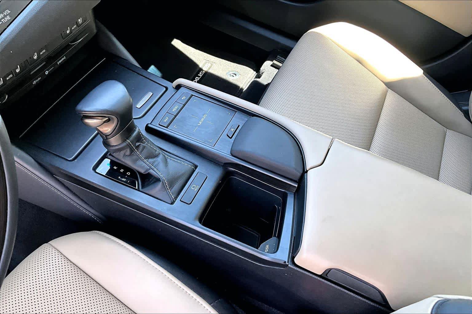 Used 2020 Lexus ES 350 w/ Premium Package image 17