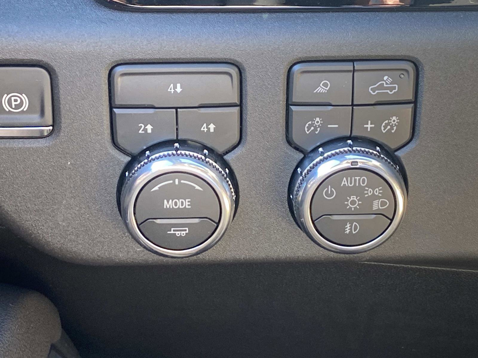 New 2026 GMC Sierra 3500 SLE w/ SLE Value Package image 14