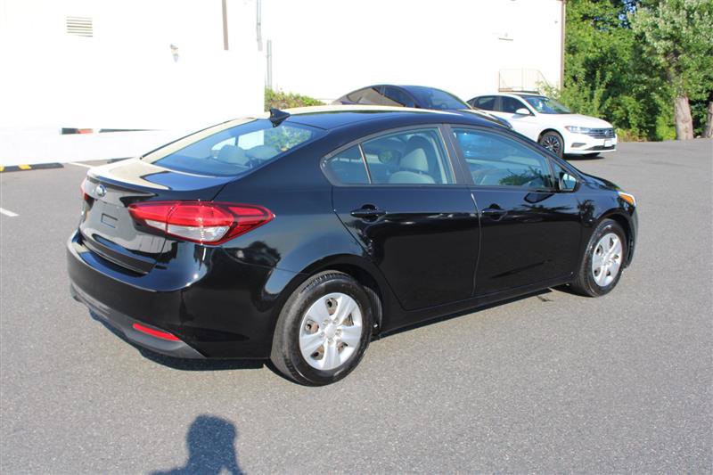 Used 2017 Kia Forte LX w/ LX Popular Package FWD image 8