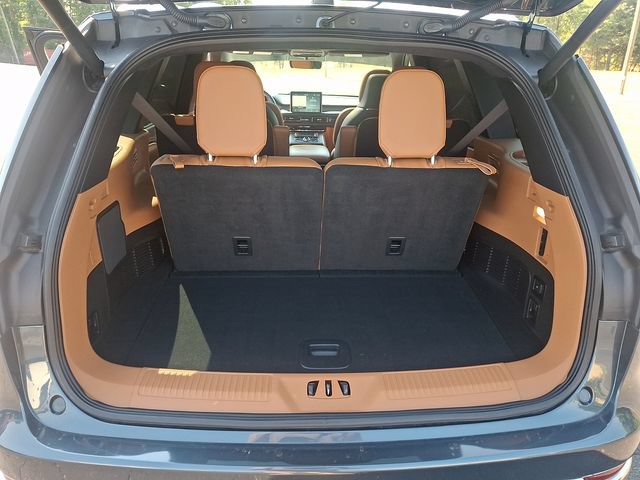 Used 2022 Lincoln Aviator Black Label w/ Dynamic Handling Package AWD/4WD image 30