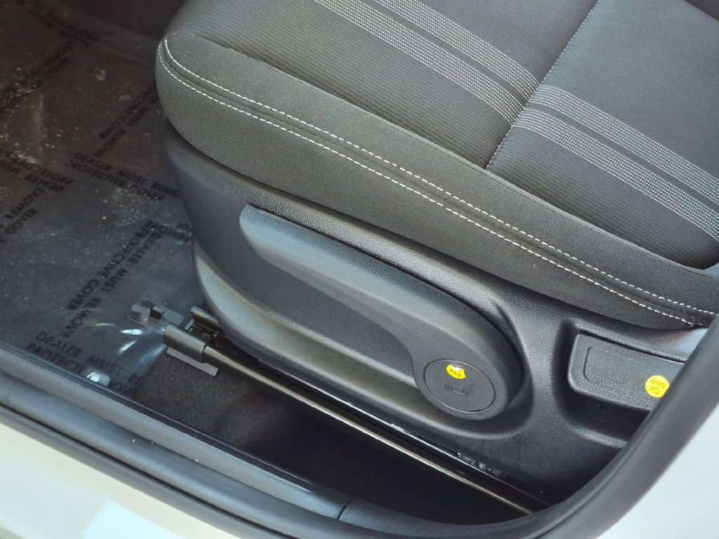 Used 2026 Hyundai Venue SEL FWD image 14