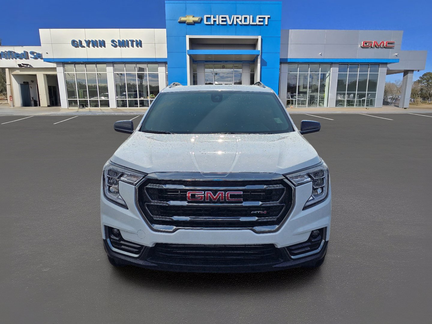 Used 2024 GMC Terrain AT4 image 2