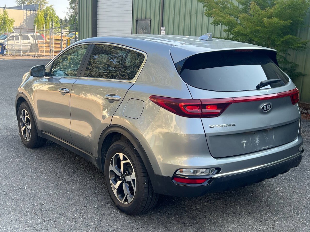 Used 2020 Kia Sportage LX AWD/4WD image 3