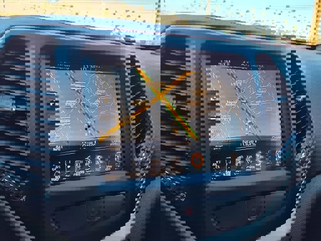 Used 2015 Jeep Cherokee Limited w/ Trailer Tow Group image 6