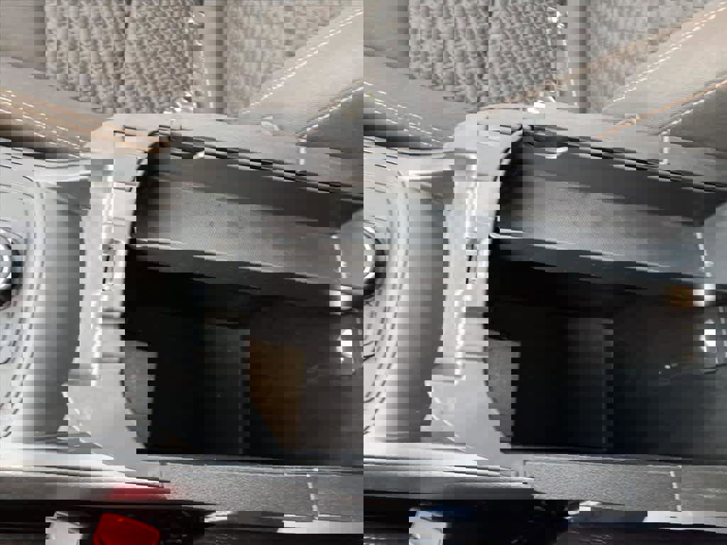 Used 2020 GMC Terrain SLE image 24