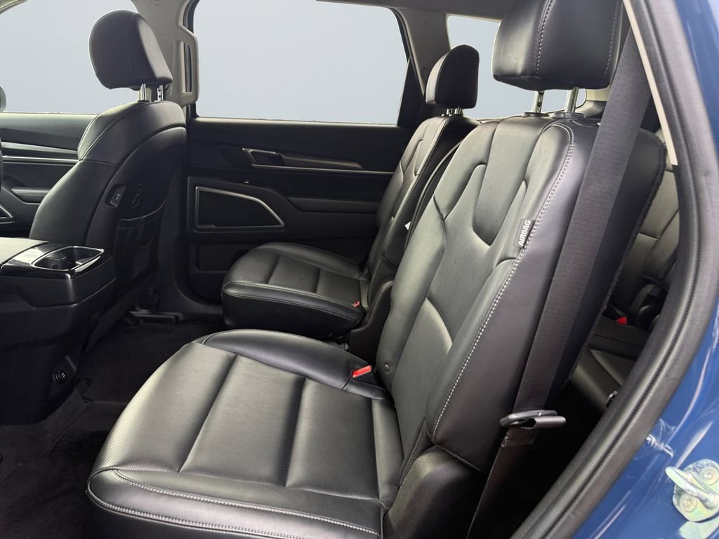 Used 2025 Kia Telluride S FWD image 13