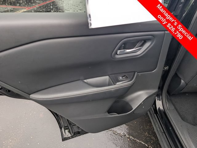 Certified 2026 Nissan Rogue SV AWD/4WD image 11
