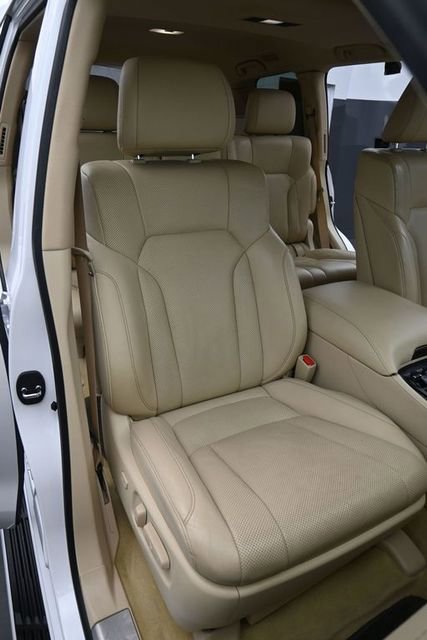 Used 2021 Lexus LX 570 4WD w/ Luxury Package image 21