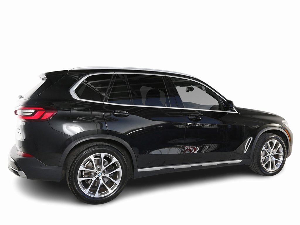Used 2022 BMW X5 xDrive40i w/ Parking Assistance Package image 9