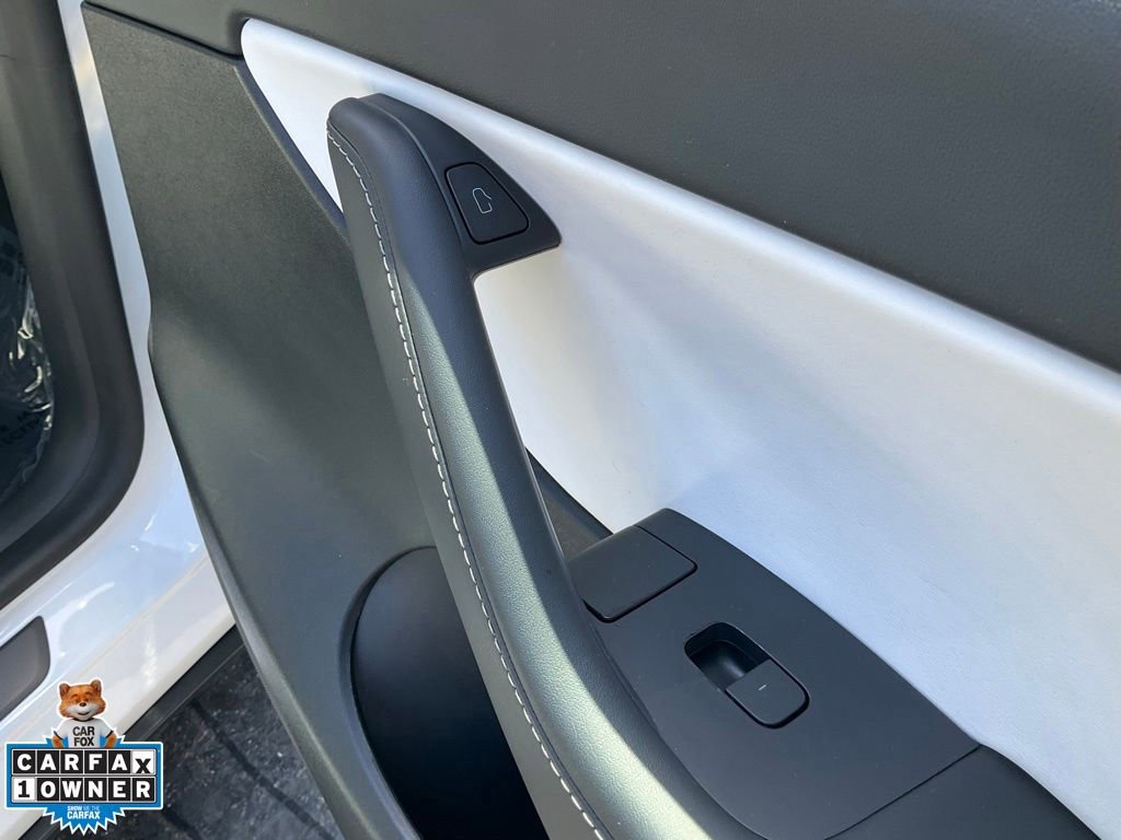 Used 2022 Tesla Model Y Long Range AWD/4WD image 73