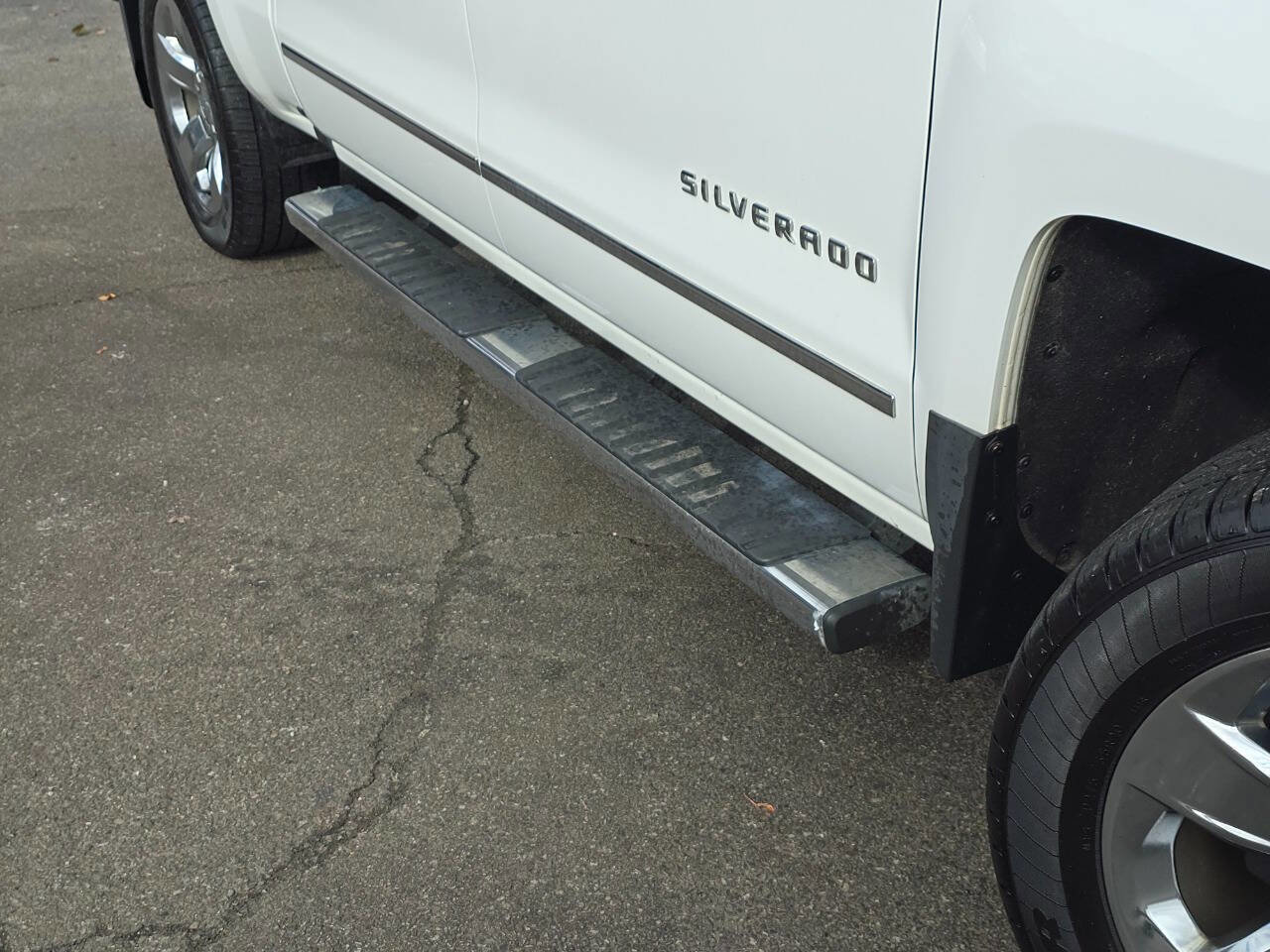 Used 2018 Chevrolet Silverado 1500 LTZ w/ Sport Package image 18