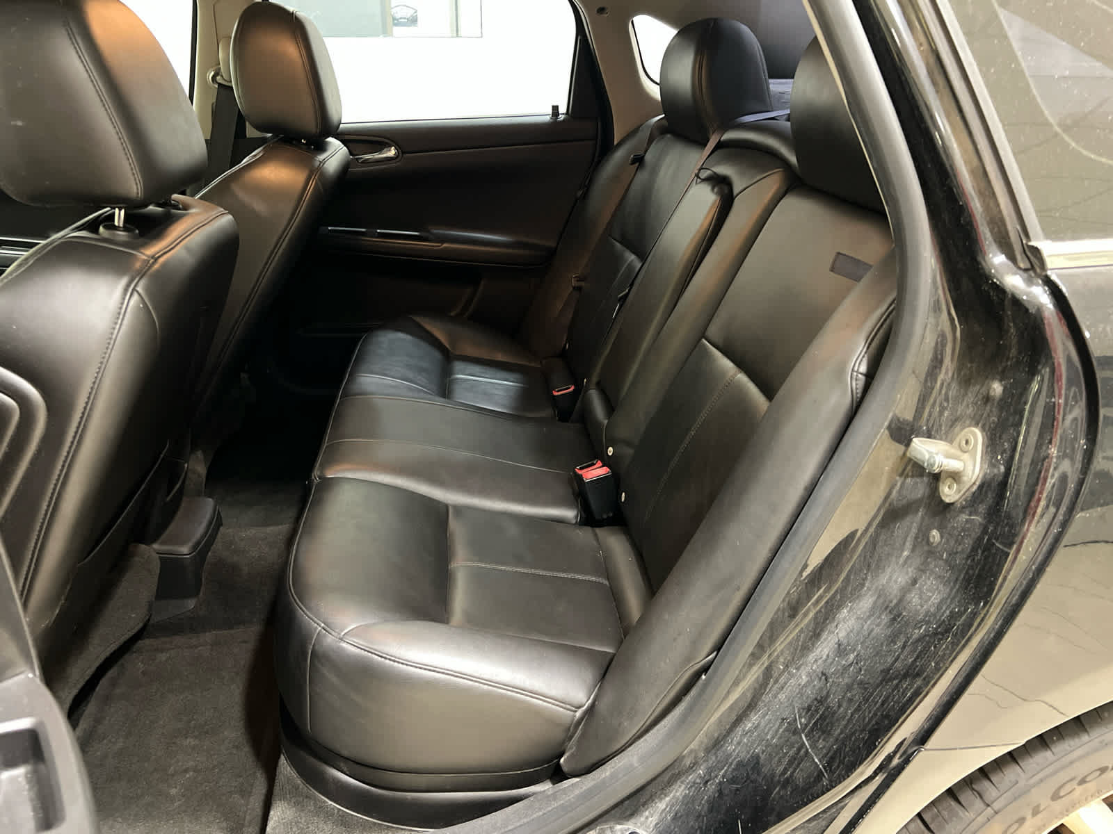 Used 2013 Chevrolet Impala LTZ FWD image 8