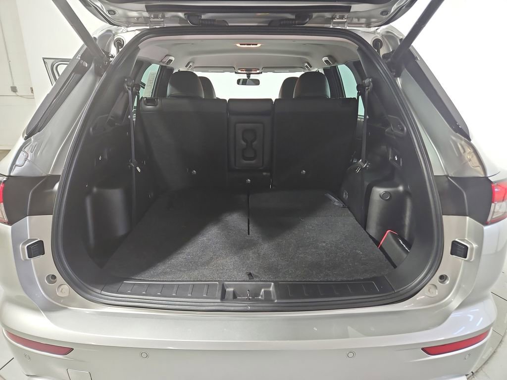 Used 2023 Mitsubishi Outlander SE image 22