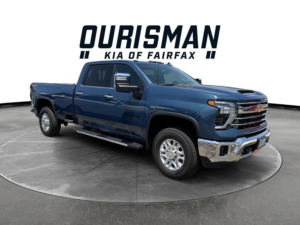Used 2025 Chevrolet Silverado 2500 LTZ w/ LTZ Premium Package AWD/4WD video 1