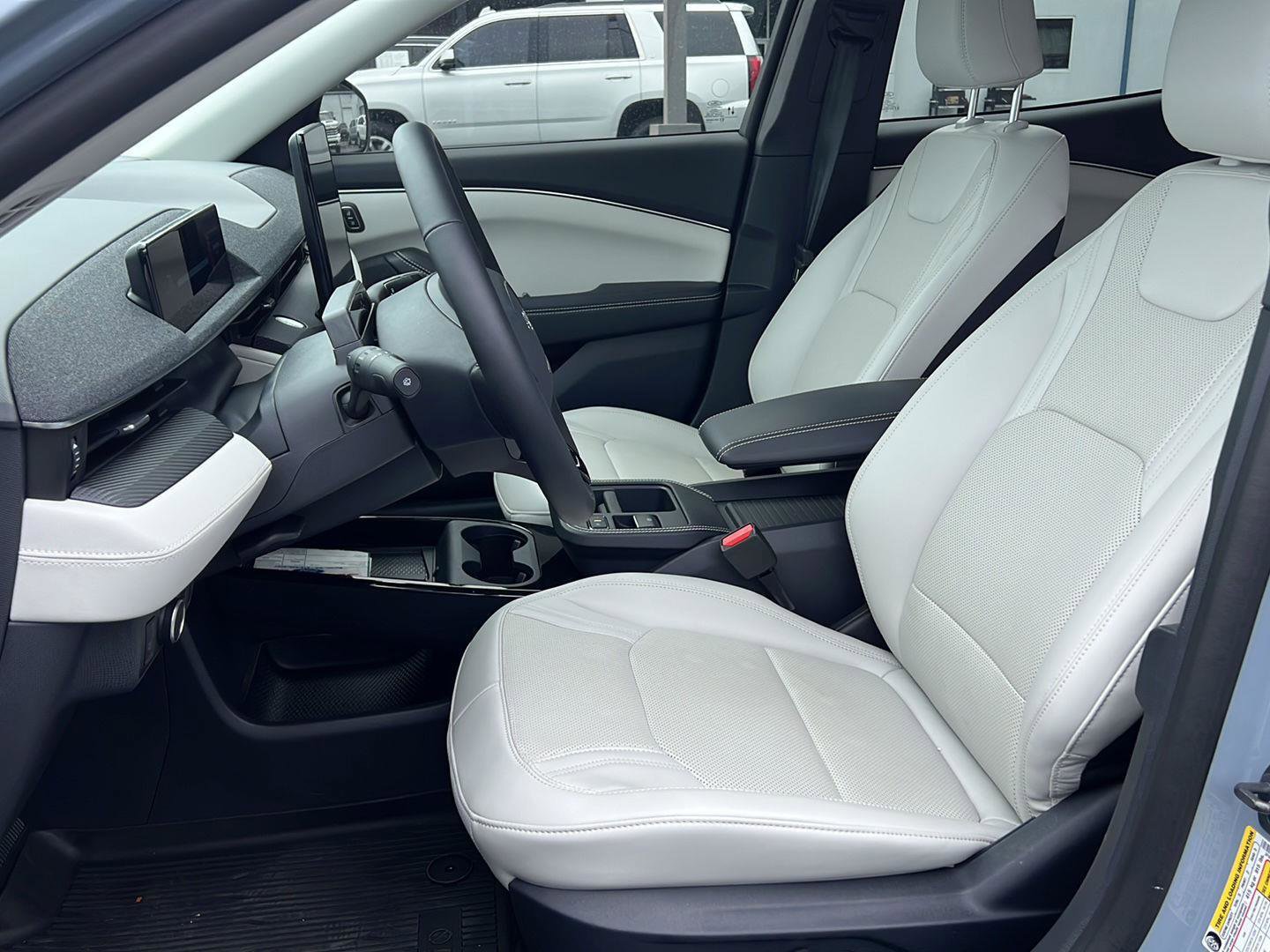 Used 2025 Ford Mustang Mach-E Premium w/ Interior Protection Package RWD image 11