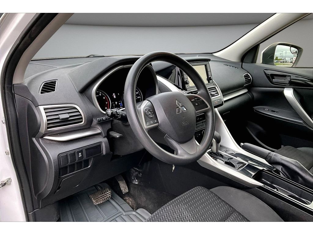 Used 2018 Mitsubishi Eclipse Cross ES FWD image 16