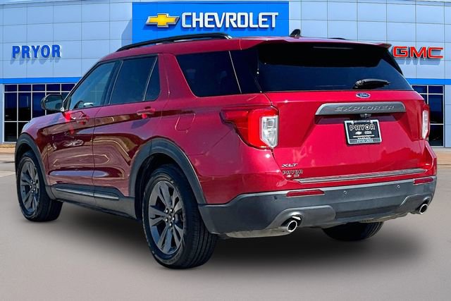 Used 2021 Ford Explorer XLT w/ Equipment Group 202A RWD image 4