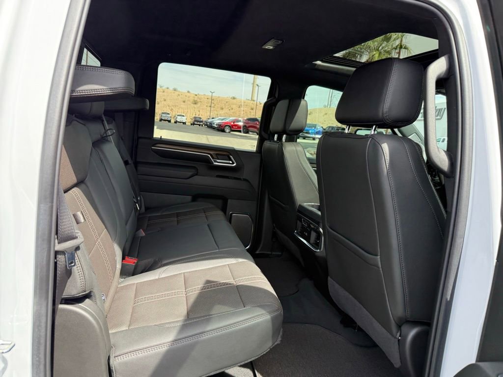 Used 2024 Chevrolet Silverado 3500 High Country w/ High Country Premium Package image 19