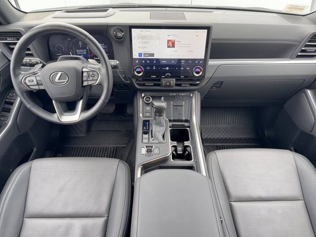 Used 2025 Lexus GX 550 w/ Accessory Package (2T) AWD/4WD image 28