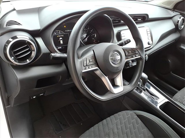 Used 2021 Nissan Kicks SV image 14