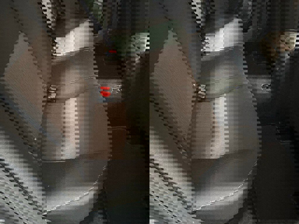 Used 2025 Nissan Sentra SV image 49