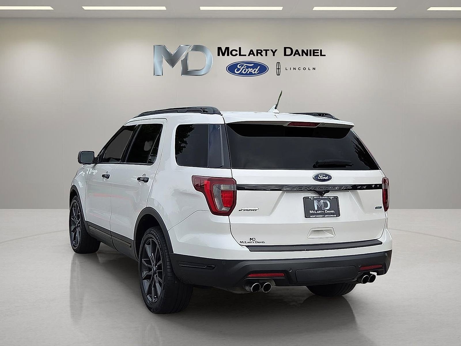 Used 2019 Ford Explorer Sport w/ Equipment Group 401A AWD/4WD image 4