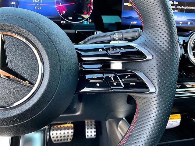 Used 2025 Mercedes-Benz GLA 250 image 21