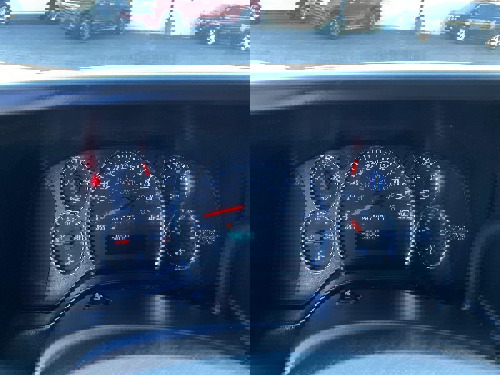 Used 2018 Chevrolet Express 2500 w/ Driver Convenience Package image 4