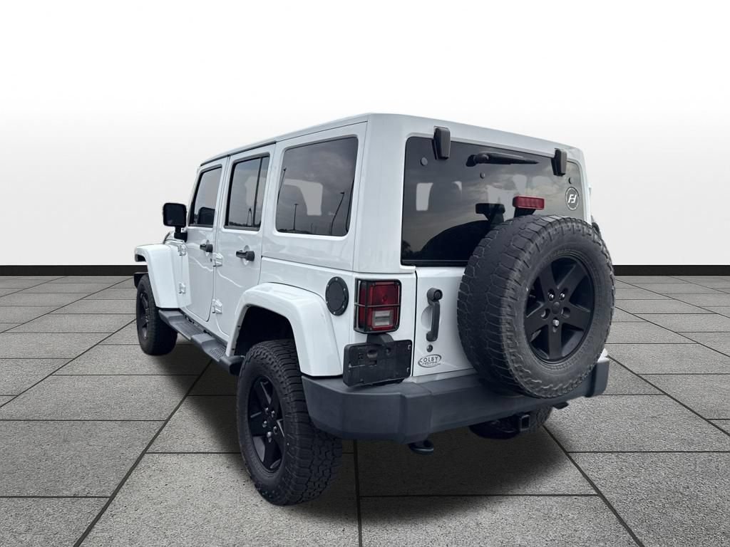 Used 2015 Jeep Wrangler Unlimited Sahara AWD/4WD image 7