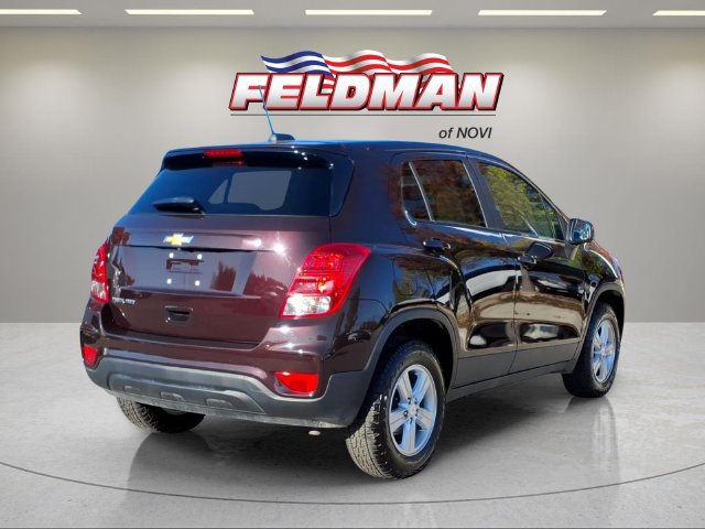Used 2022 Chevrolet Trax LS w/ Tint and Cruise Package AWD/4WD image 11