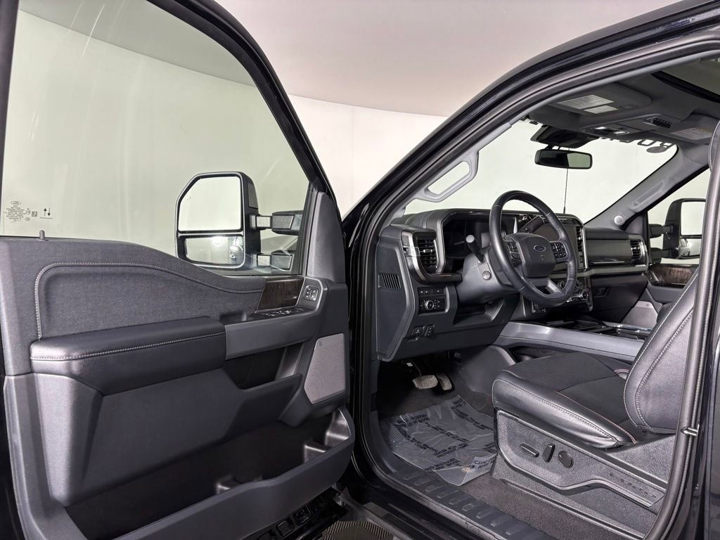 Used 2024 Ford F250 Lariat w/ Lariat Ultimate Package image 11