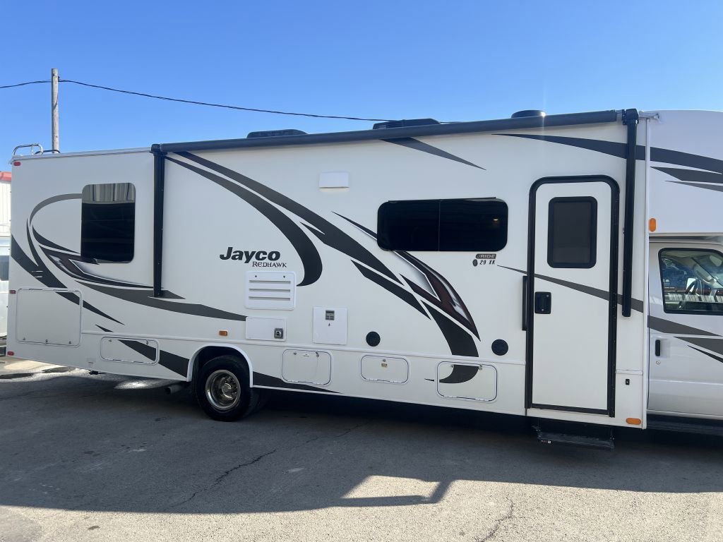 Used 2022 Ford E-450 and Econoline 450 Super Duty w/ Motorhome Prep Package image 2