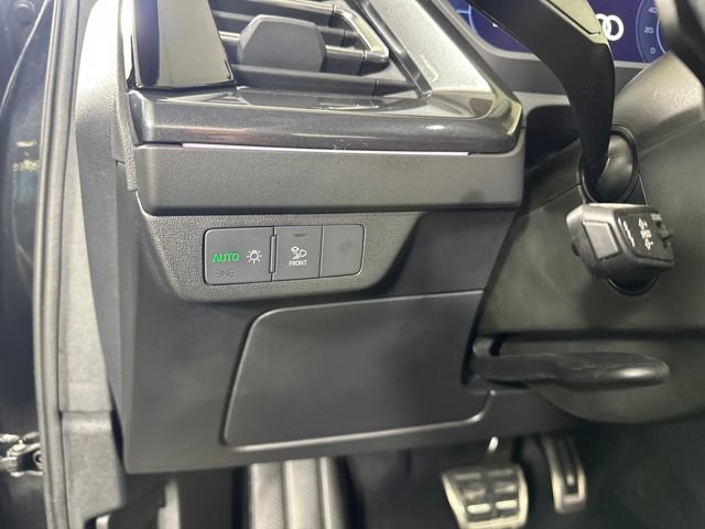 Used 2024 Audi Q4 e-tron Prestige w/ Black Optic Plus Package image 19