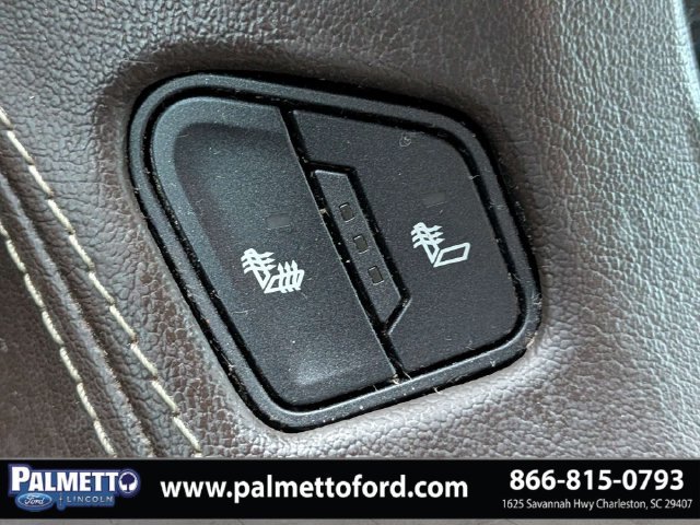 Used 2016 Chevrolet Suburban LT RWD image 20
