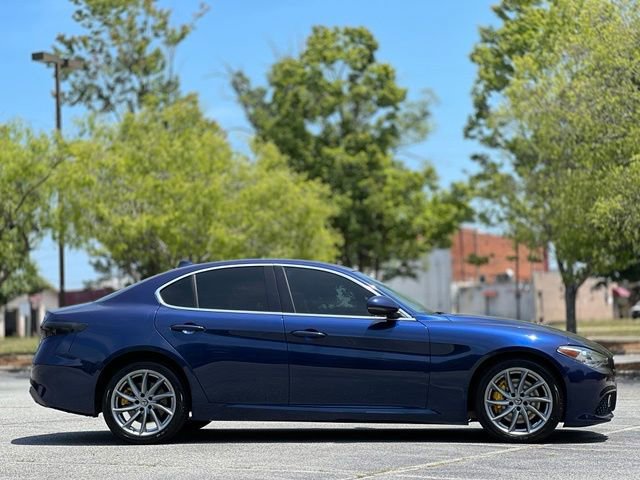 Used 2017 Alfa Romeo Giulia AWD image 4