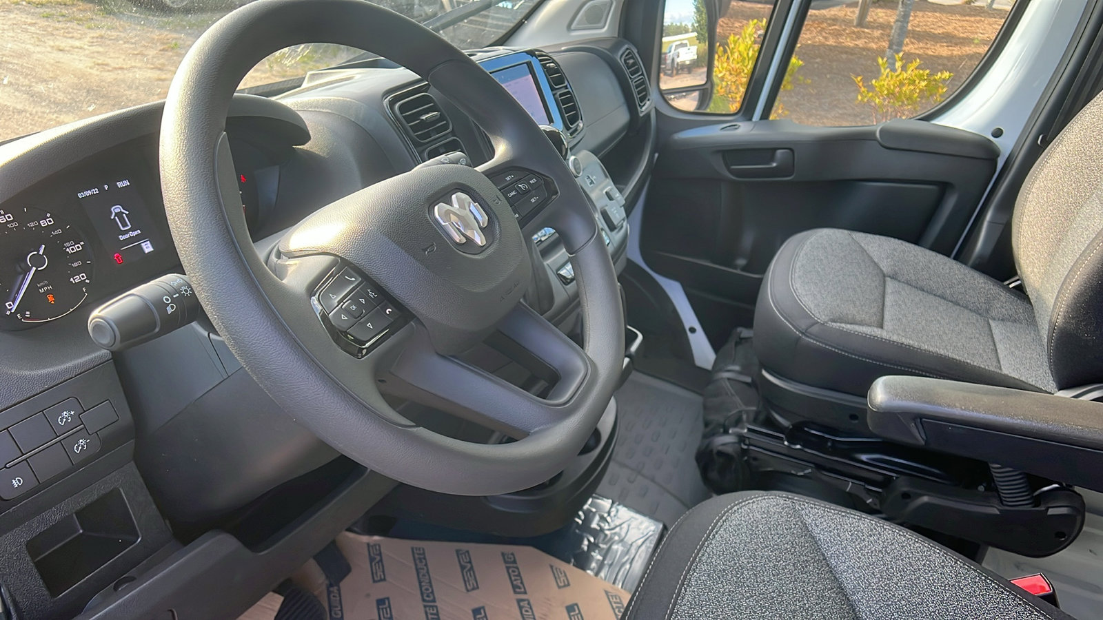 New 2025 RAM ProMaster 1500 w/ Safety Group FWD image 19