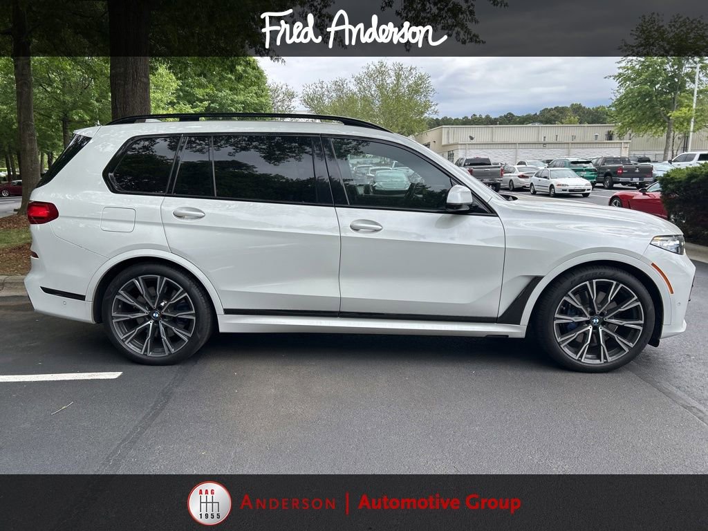Used 2021 BMW X7 M50i w/ Dynamic Handling Package AWD/4WD image 2