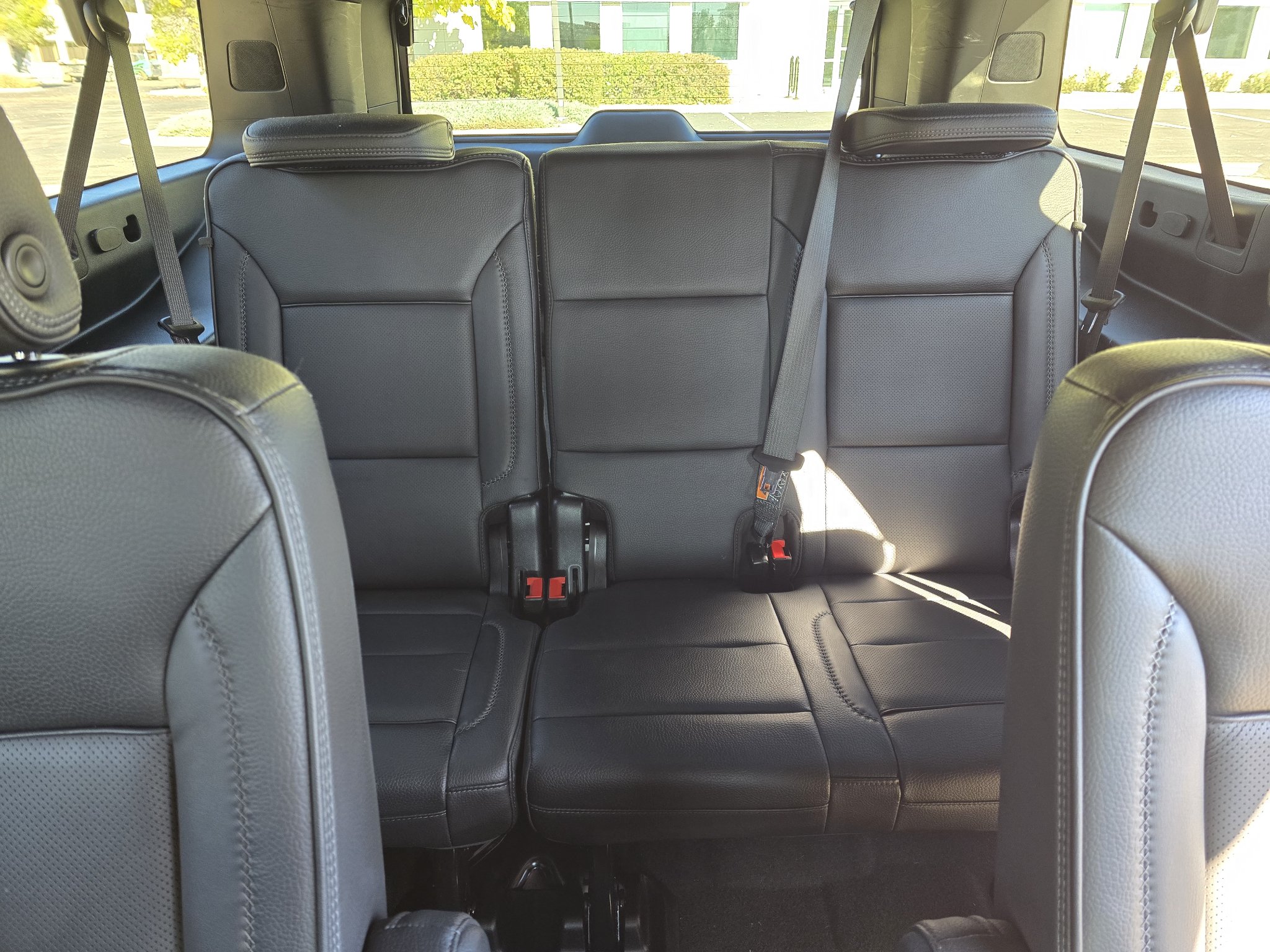 Used 2025 GMC Yukon XL Denali AWD/4WD image 29