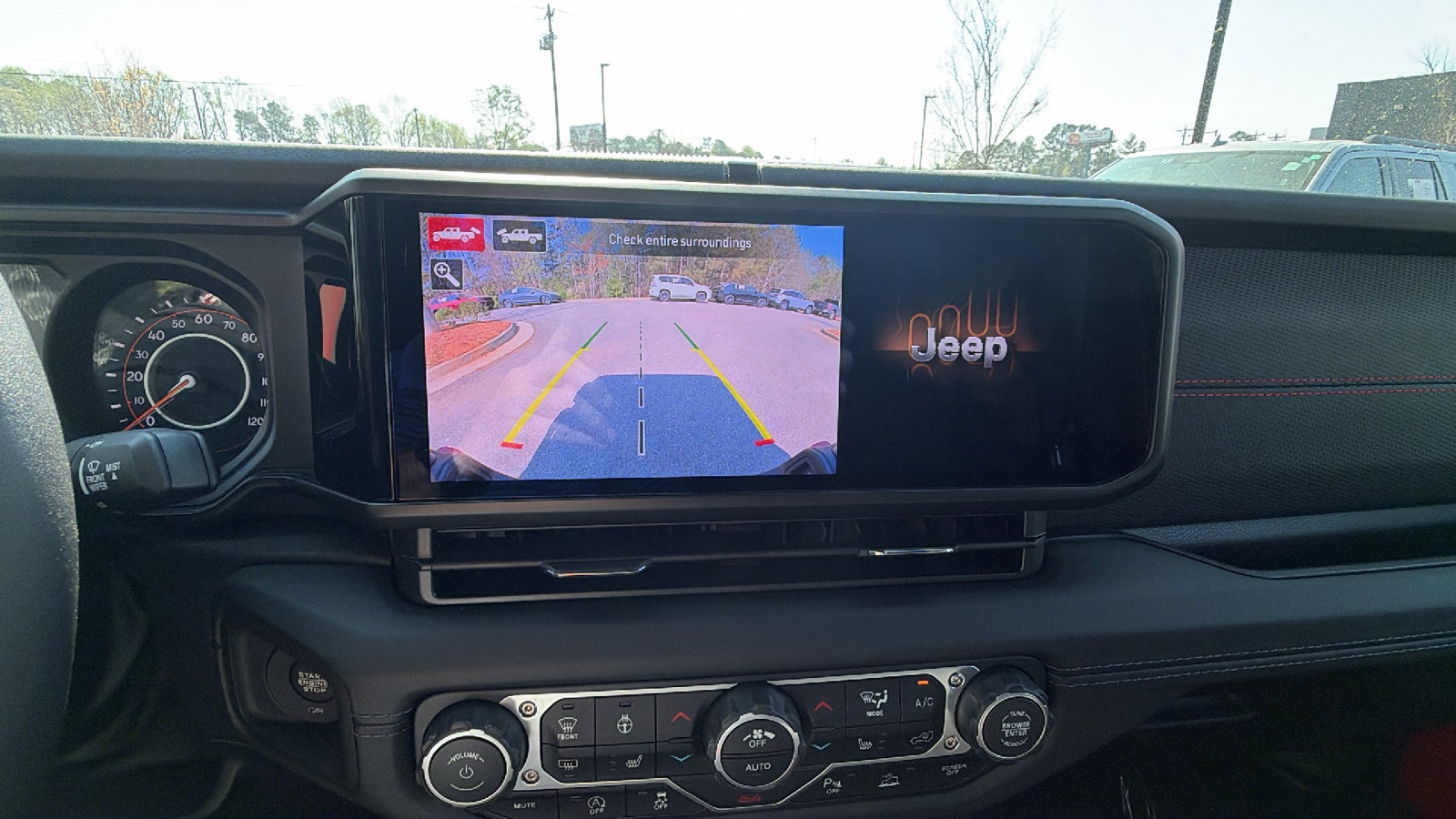 Used 2025 Jeep Gladiator Rubicon image 32
