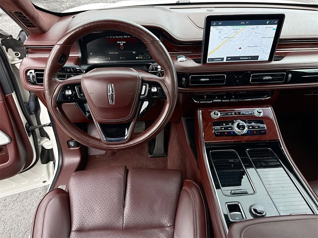 Used 2023 Lincoln Aviator Black Label w/ Jet Package image 25