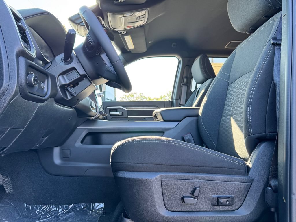 New 2026 RAM 2500 Big Horn AWD/4WD image 14